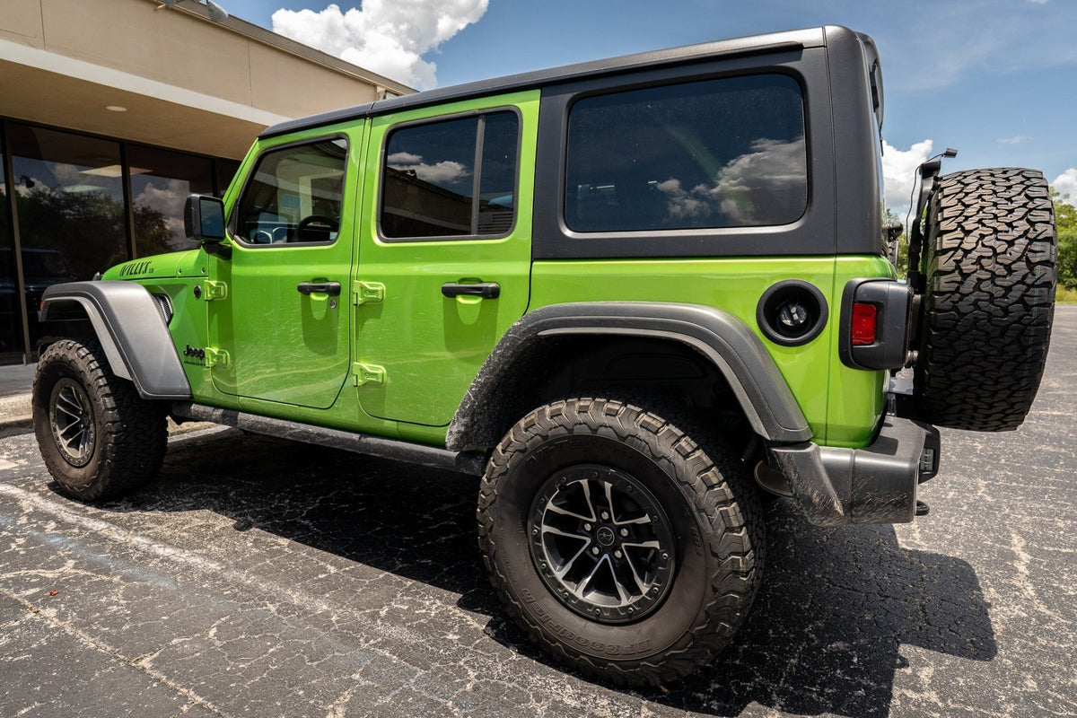 Acrylic Rear Window Flags - 2018+ Wrangler JL / 2020+ Gladiator JT - Dot's Car Visors