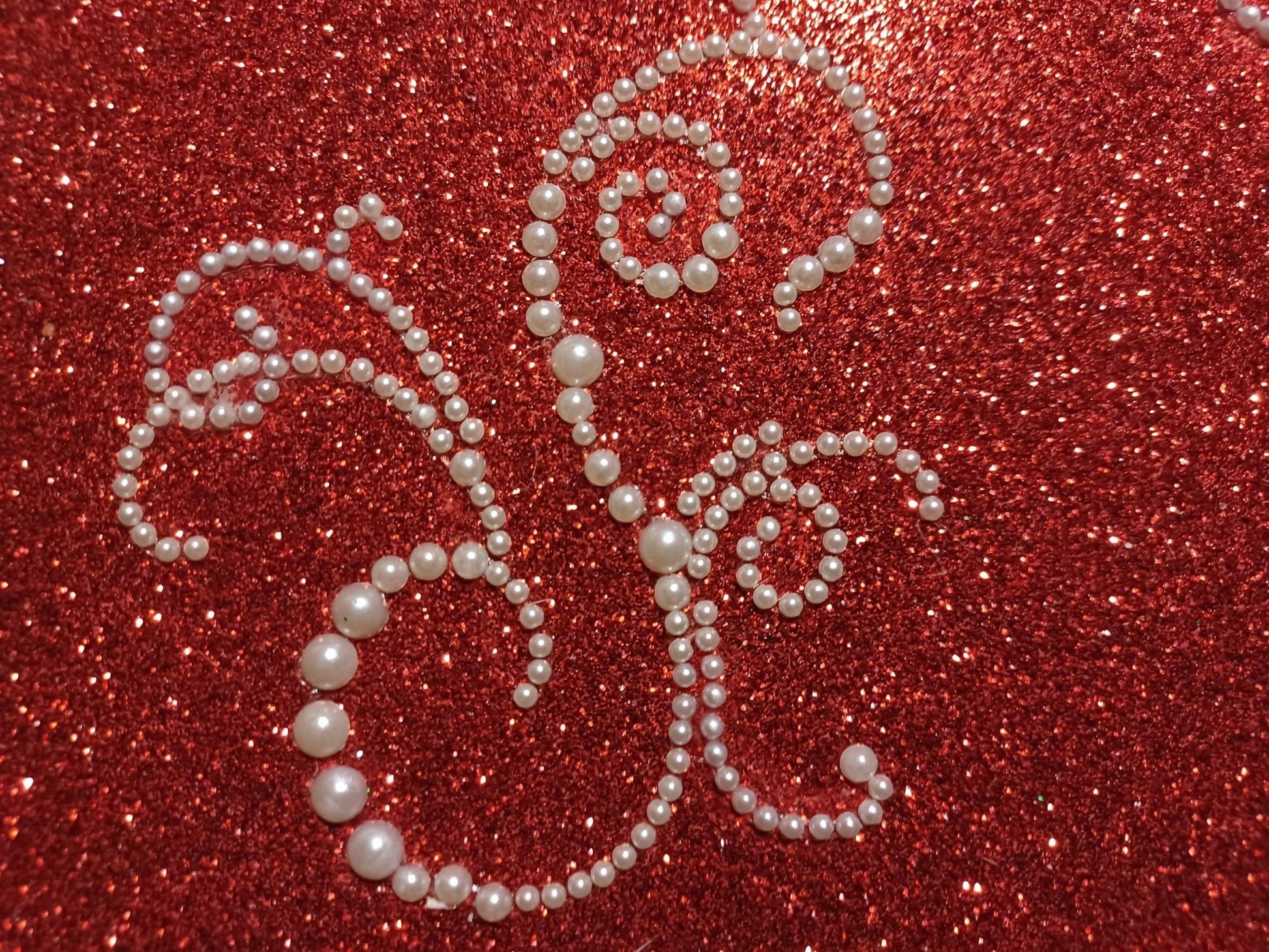 Glittery Red/Pearl Beads Car Visor - Dot's Car Visors