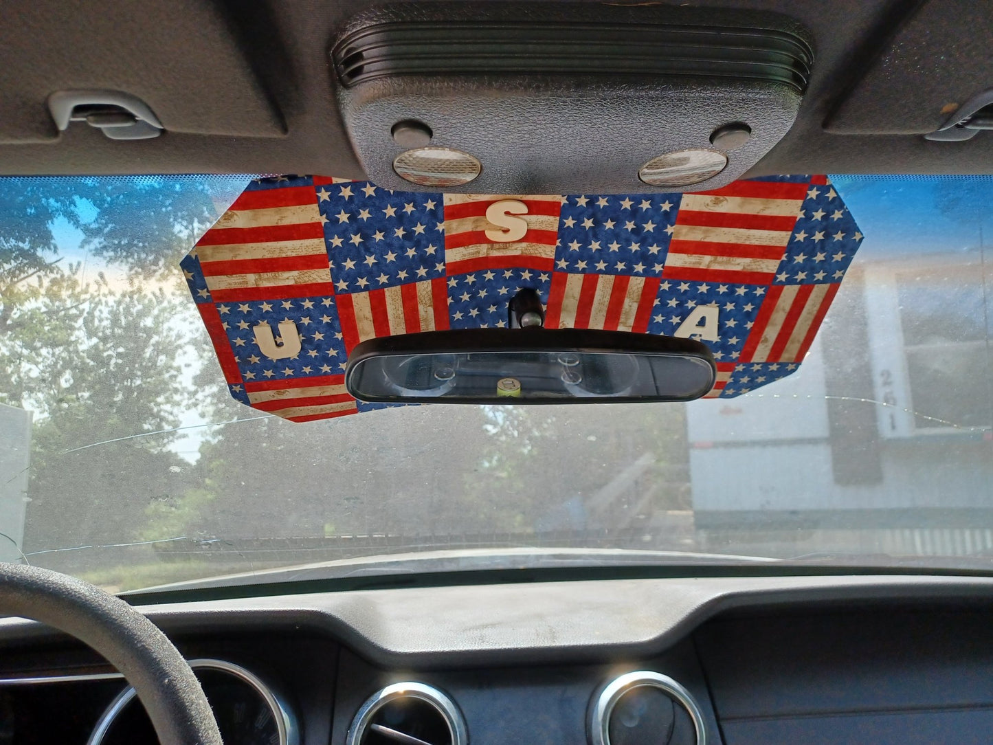 USA Car Visor - Dot's Car Visors